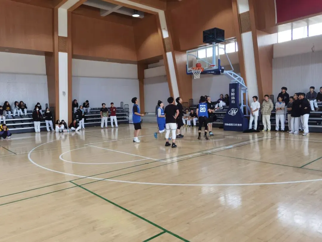 大学生篮球社团如何引入智能情感技术_2